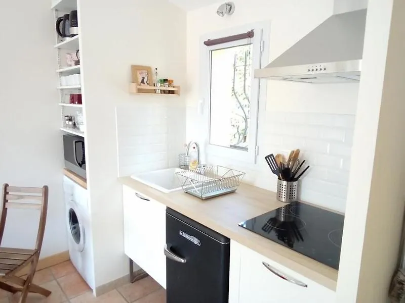 Greoux Les Bains Maisonette Avec Terasse De 30 M2 Et Parking Prive 0*, Gréoux-les-Bains