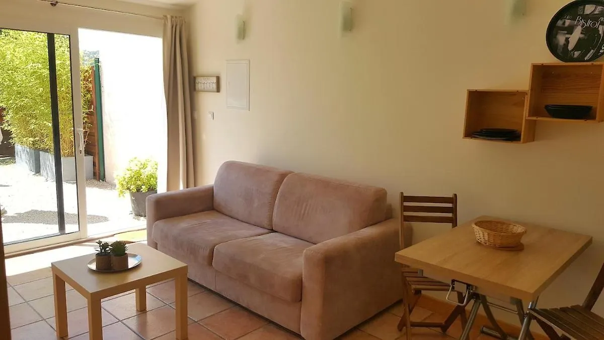 Apartment Greoux Les Bains Maisonette Avec Terasse De 30 M2 Et Parking Prive