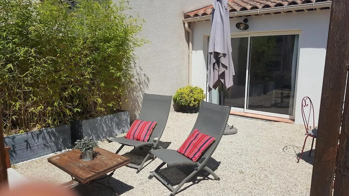 Greoux Les Bains Maisonette Avec Terasse De 30 M2 Et Parking Prive France