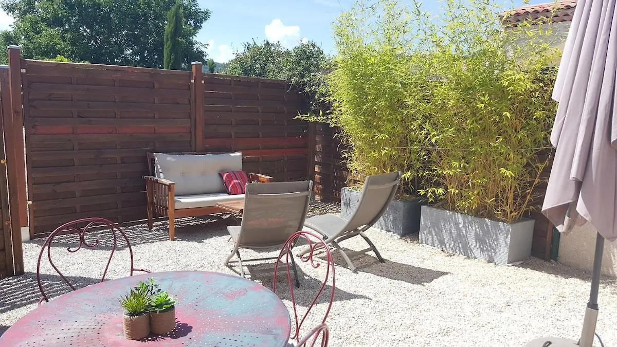 Greoux Les Bains Maisonette Avec Terasse De 30 M2 Et Parking Prive 0*, Greoux-les-Bains France