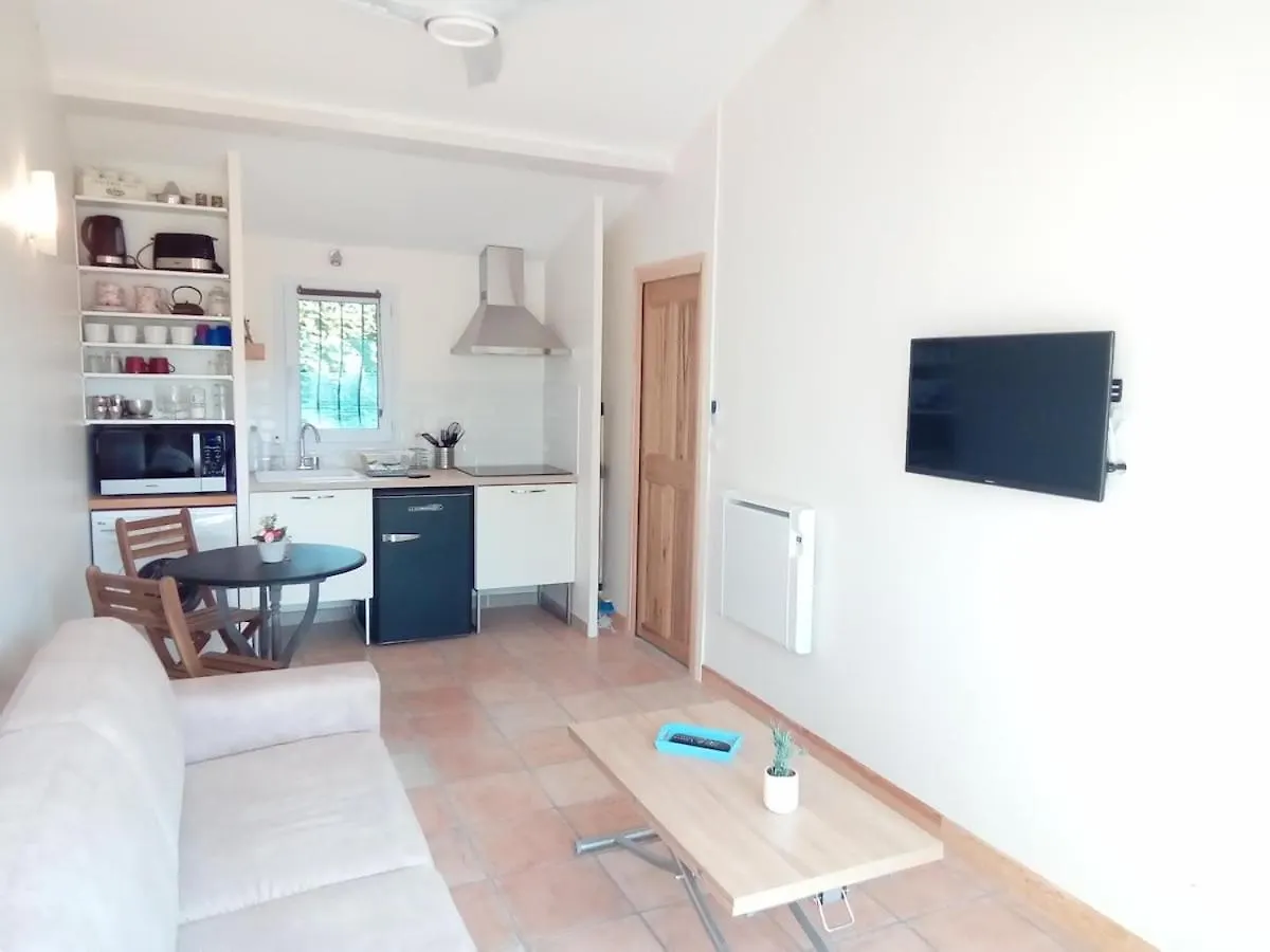 Greoux Les Bains Maisonette Avec Terasse De 30 M2 Et Parking Prive