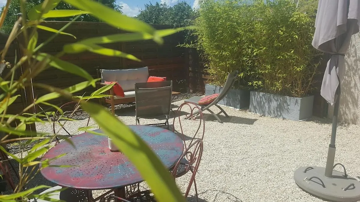 Apartment Greoux Les Bains Maisonette Avec Terasse De 30 M2 Et Parking Prive France